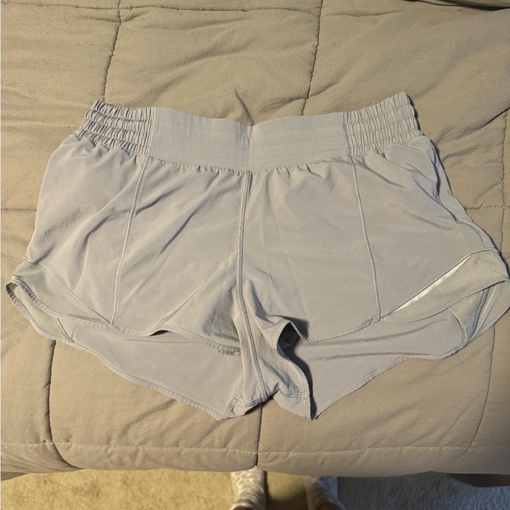 LULULEMON HR hotty hot shorts 2.5 inseam in rhino grey